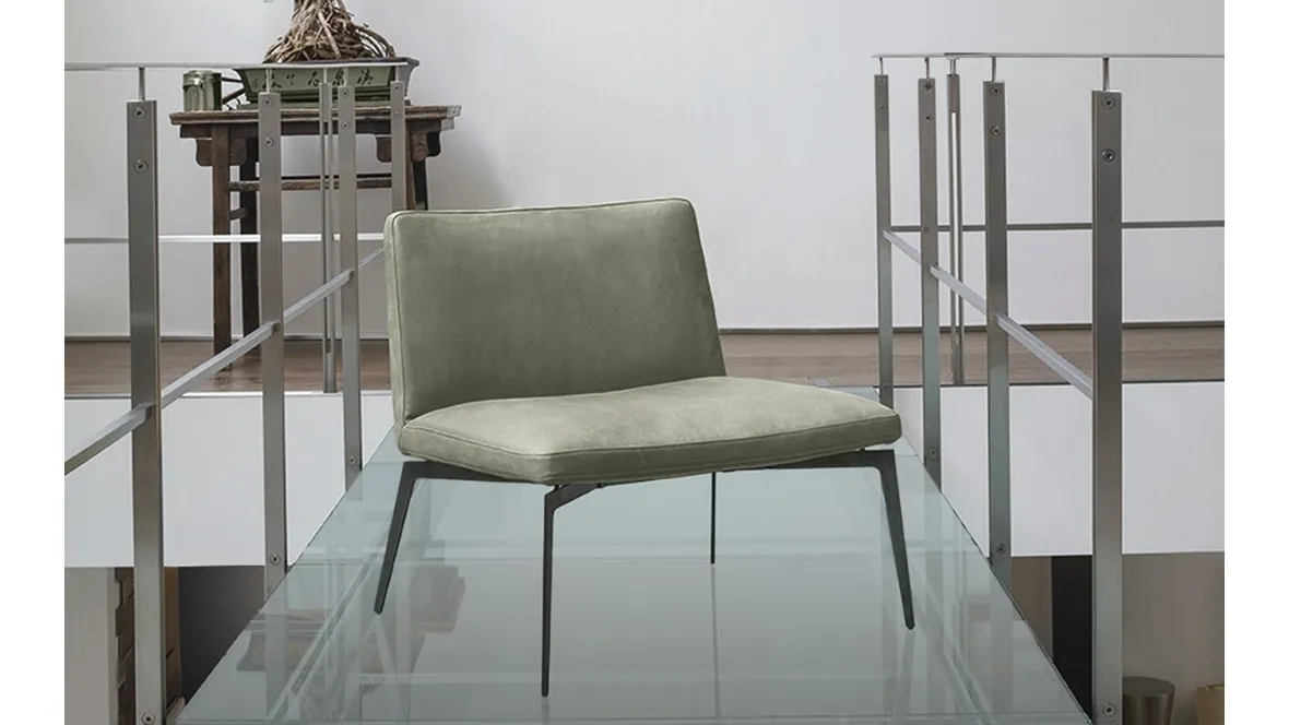 Poltroncina di design in pelle Flexa Lounge Chair di Alivar