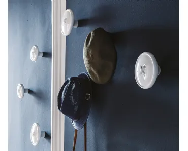 Appendiabiti Bottone in poliuretano rigido verniciato bianco madreperla di Cattelan Italia