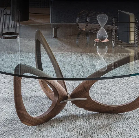 Tavolino con base in legno massello e piano in cristallo Helix di Cattelan Italia