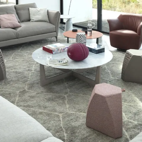 Tavolino di design con struttura tubolare metallica rivestito in tessuto o pelle Hudson di Poltrona Frau
