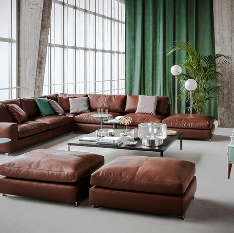 Pouf in pelle Massimosistema di Poltrona Frau