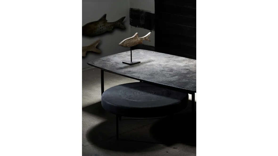 Pouf rotondo Moon in pelle nera con gambe in metallo di MOS-Design