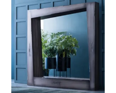 Specchiera Look con cornice in finitura laccato silverblack di Adriani e Rossi