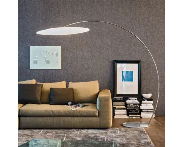 Lampada da terra in polietilene bianco Astra Arc di Cattelan Italia