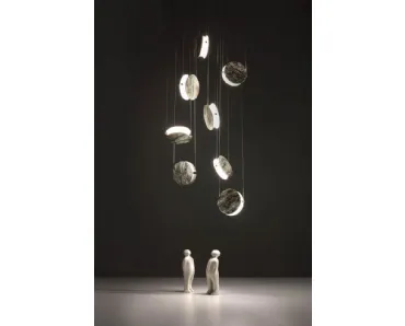 Lampada a sospensione con dischi magnetici intercambiabili in marmo Clis di Laura Meroni