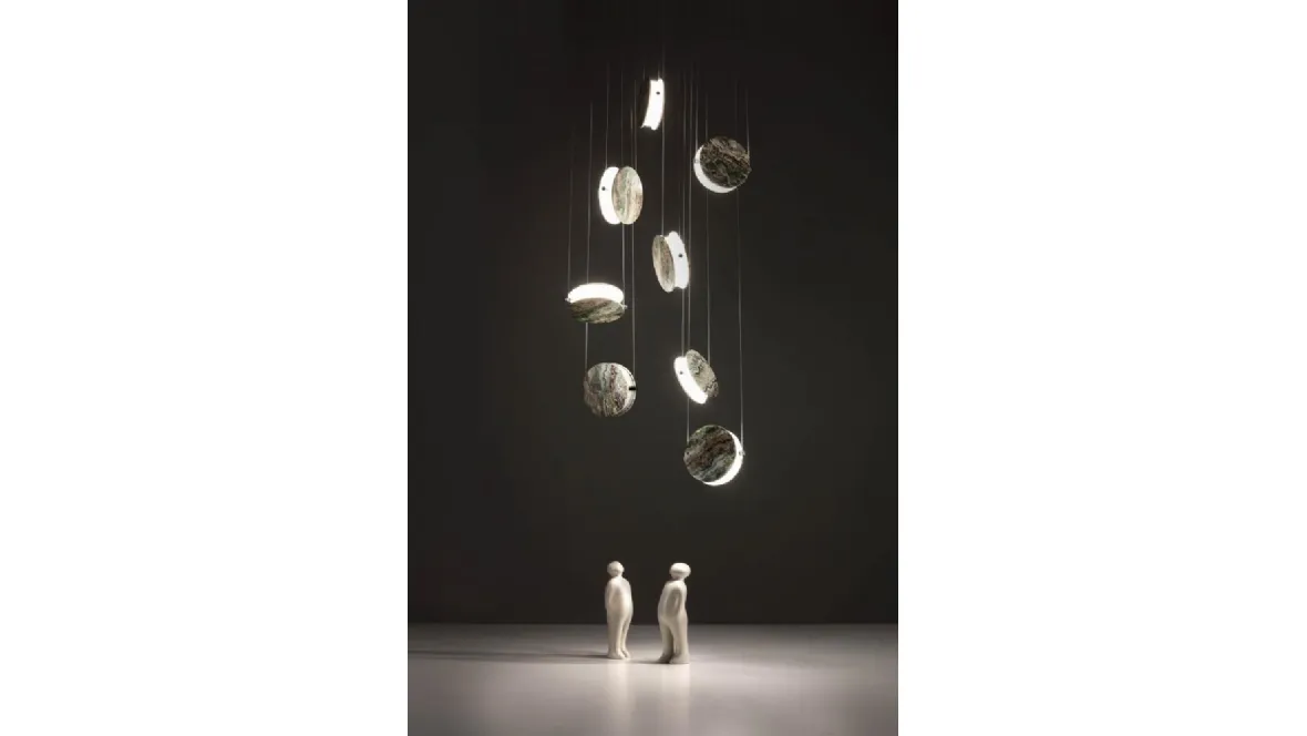 Lampada a sospensione con dischi magnetici intercambiabili in onice verde Clis di Laura Meroni