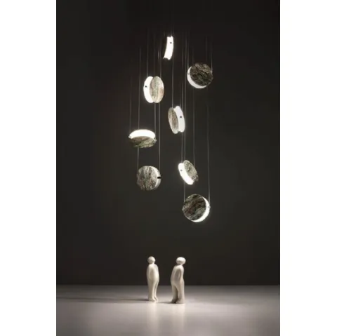Lampada a sospensione con dischi magnetici intercambiabili in onice verde Clis di Laura Meroni