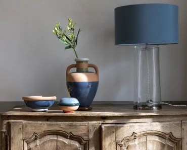 Lampada da tavolo Dido in tessuto e vetro di Poltrona Frau