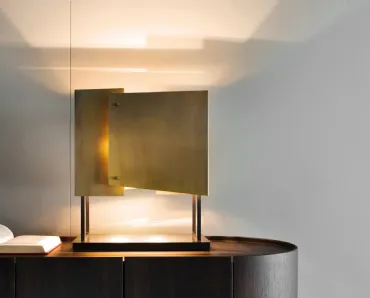 Lampada da tavolo Table Lamp MA 20 in ottone brunito di Laura Meroni