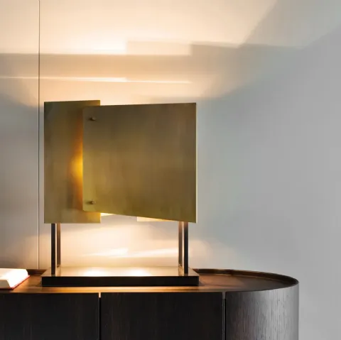 Lampada da tavolo Table Lamp MA 20 in ottone brunito di Laura Meroni