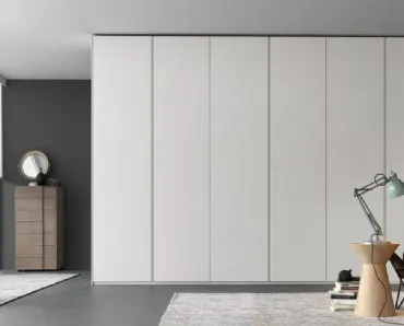 Armadio con ante battenti Glide laccato opaco di Giellesse