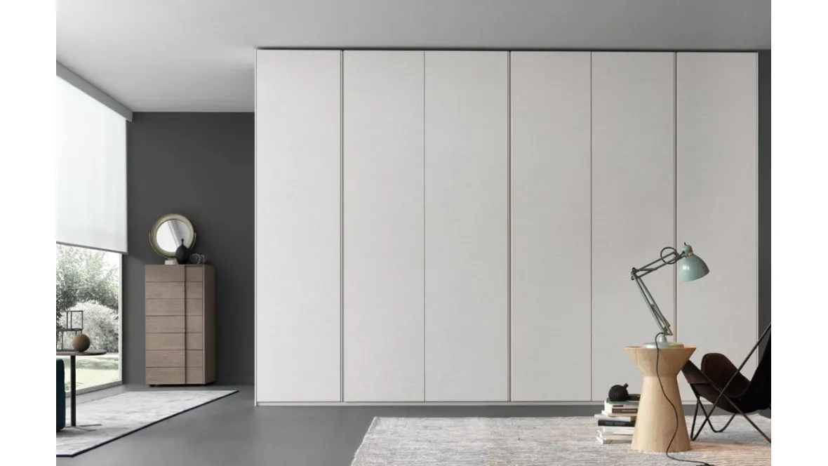 Armadio con ante battenti Glide laccato opaco di Giellesse