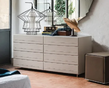 Comò Dyno in legno rivestito in pelle di Cattelan Italia