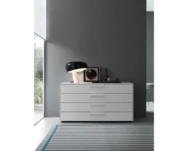 Comò Flat in legno laccato di Giellesse