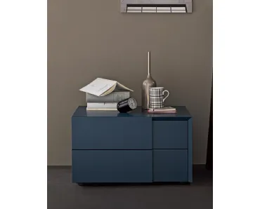 Comodino Twist in legno laccato di Giellesse
