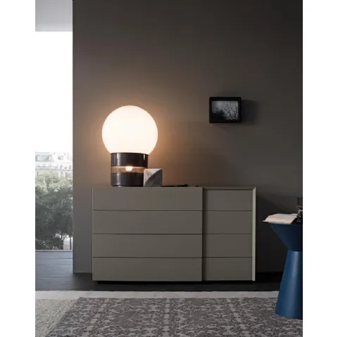 Comò Twist in legno laccato di Giellesse