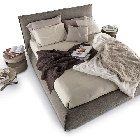 Letto imbottito Bold di Art Nova