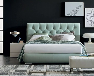 Letto in pelle Jubilee con box contenitore di Oggioni