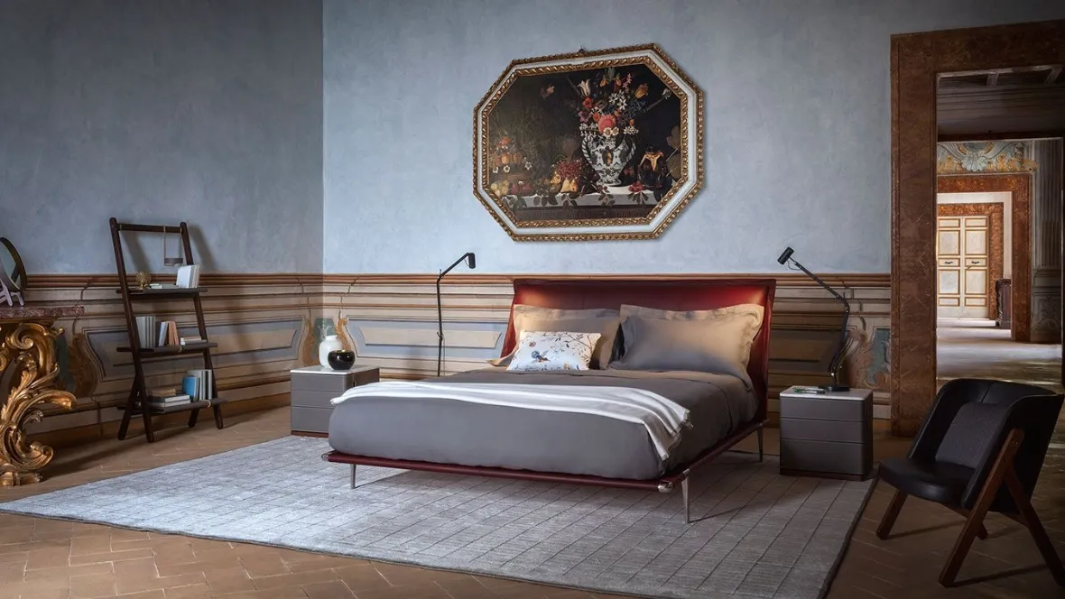 Letto in pelle con testiera Mr Moonlight di Poltrona Frau