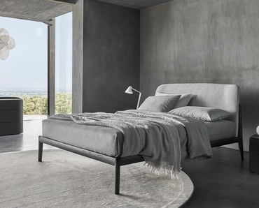 Letto Sissi con testiera in tessuto imbottito di Sangiacomo