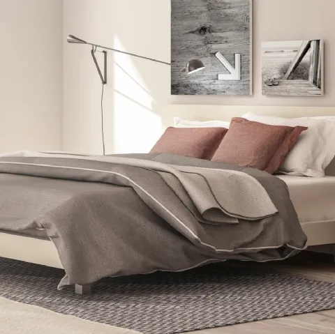 Letto matrimoniale con testiera in laccato opaco Matrix di Tagliabue Mobili