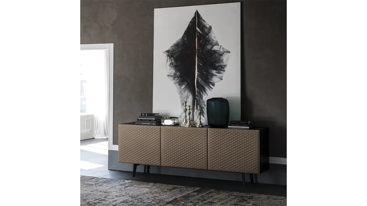 Madia in legno con ante rivestite in ecopelle Absolut di Cattelan Italia