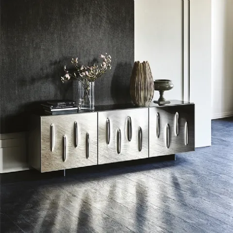 Madia in legno con ante bombate in cristallo specchiato bronzo Carnaby di Cattelan Italia