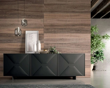 Madia Grace a tre ante con struttura in laccato opaco e ante rivestite in cuoio color Moka di Ozzio