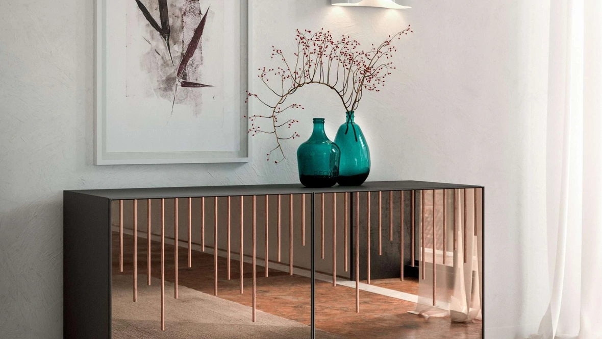 Madia Rain a due ante in vetro con listelli in legno di Ozzio