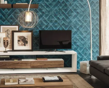 Mobile Porta TV in legno laccato bianco e cassettiera in Noce Canaletto Boxer di Cattelan Italia