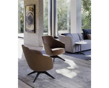 Poltroncina con base girevole in legno Celine di Art Nova