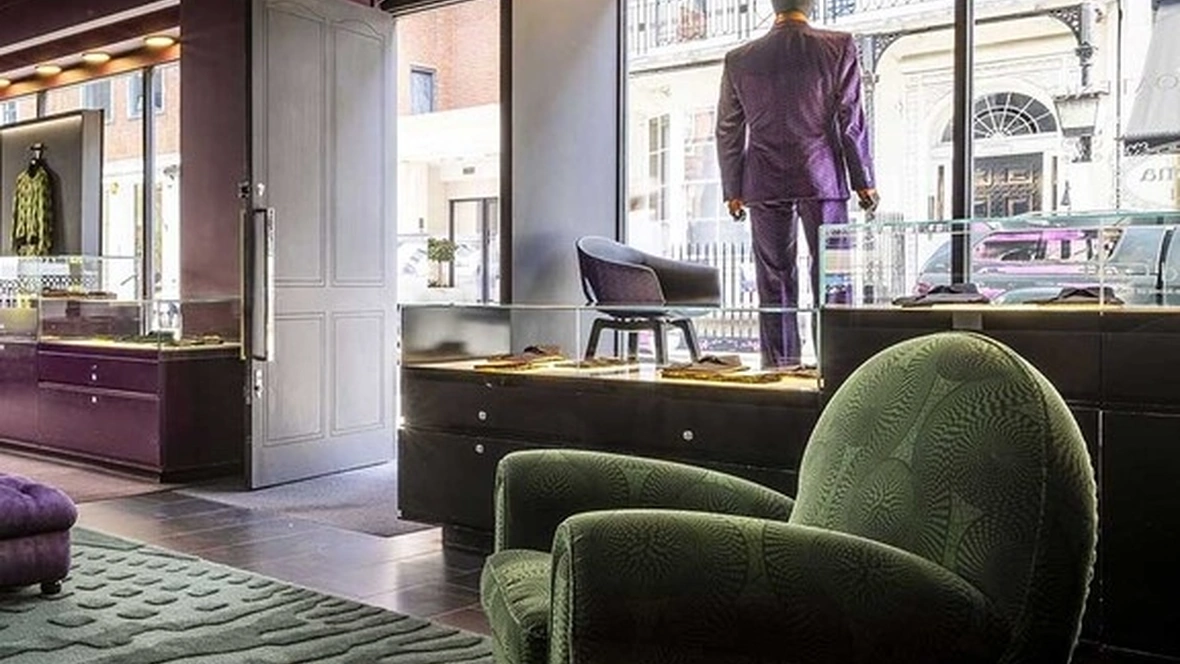 Poltrona Chester Ozwald Boateng in velluto di Poltrona Frau