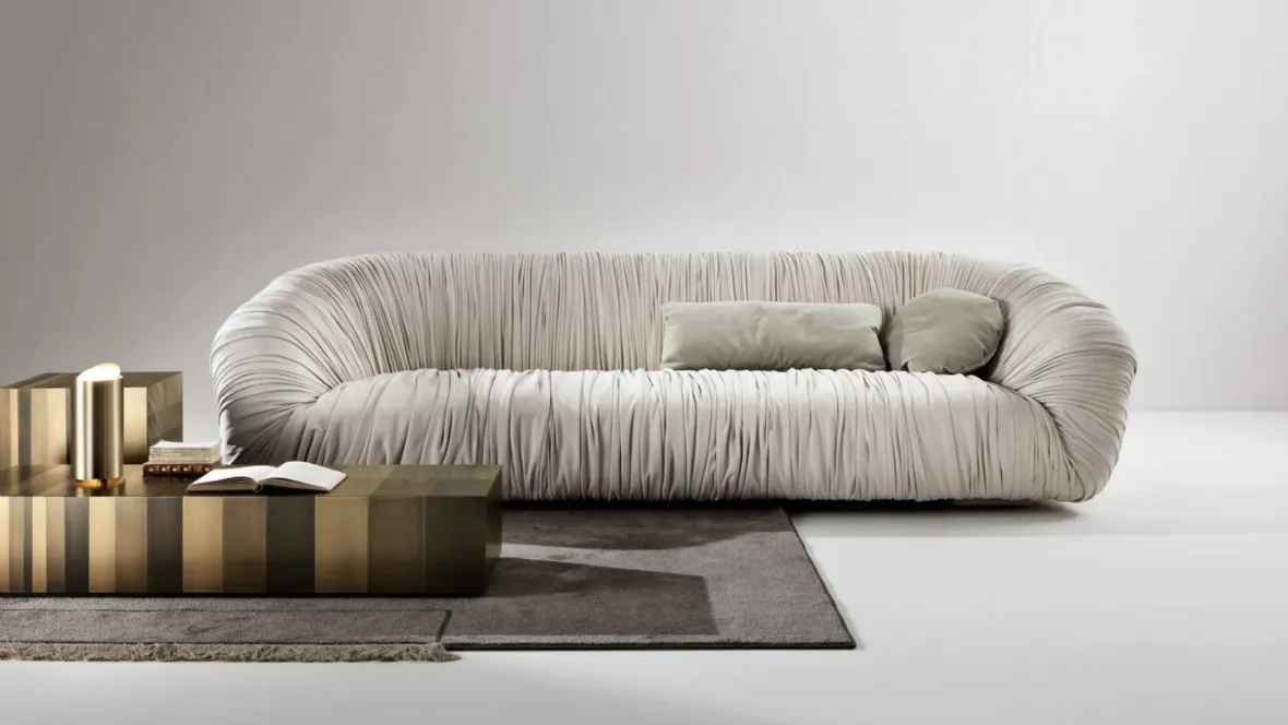 Divano in pelle Drapé Sofa di Laura Meroni