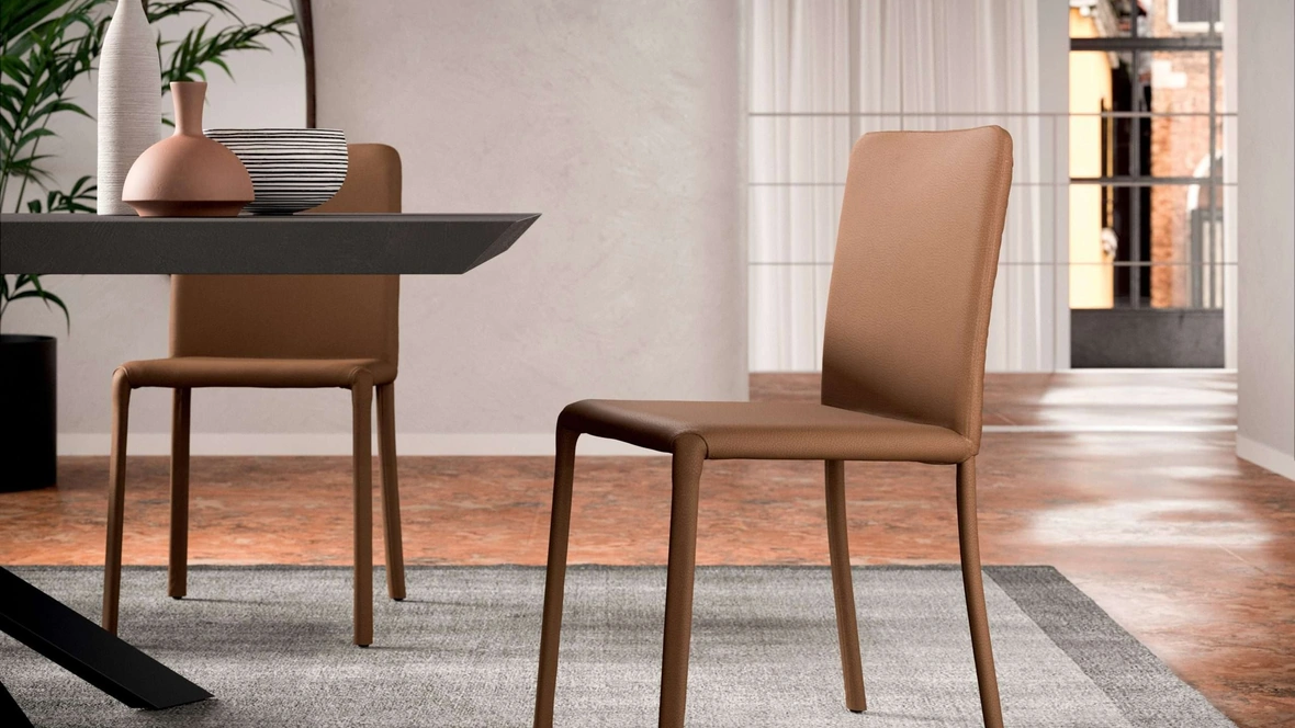 Sedia in pelle Lunette di Ozzio