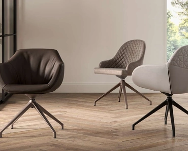 Sedia girevole in pelle Gilda di Ozzio