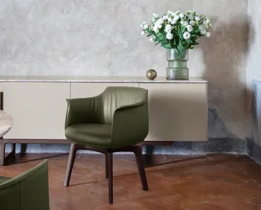 Sedia con braccioli Archibald di Poltrona Frau