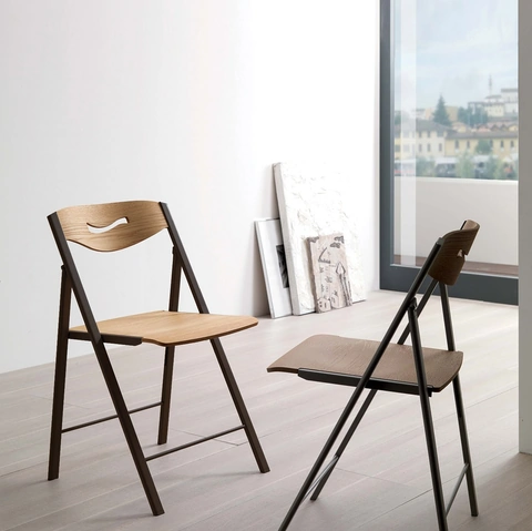 Sedia pieghevole in legno con struttura in metallo Ripiego di Ozzio