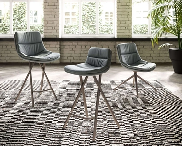 Sgabello con basamento fisso in metallo Milo di Ozzio