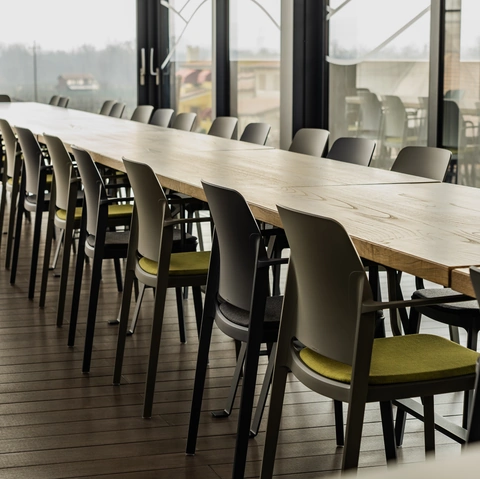 Sedia Tipa in polipropilene con seduta Imbottita di Pointhouse