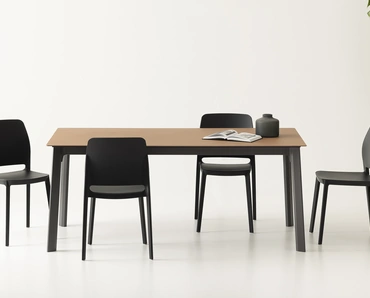 Sedia impilabile in polipropilene Tipa di Pointhouse