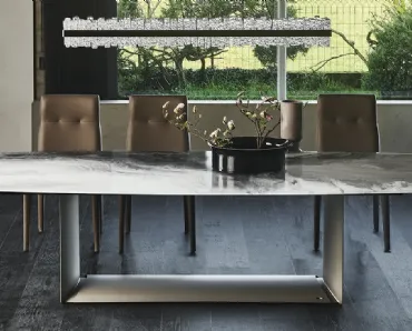 Tavolo con base in acciaio e piano in cristallo con stampa Dragon Crystalart di Cattelan Italia