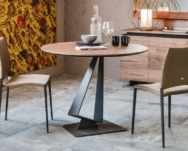 Tavolo rotondo con piano in legno e base in acciaio Roger di Cattelan Italia