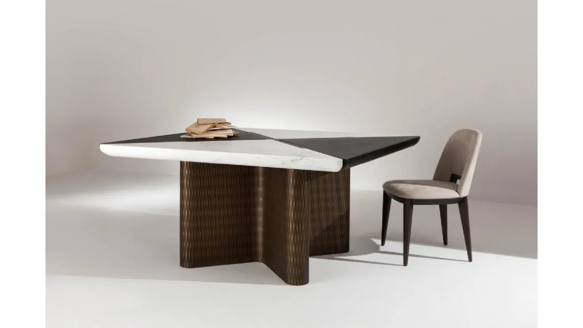 Tavolo quadrato Infinity con top in marmo e legno e base in legno di Laura Meroni