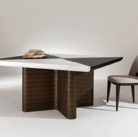 Tavolo quadrato Infinity con top in marmo e legno e base in legno di Laura Meroni