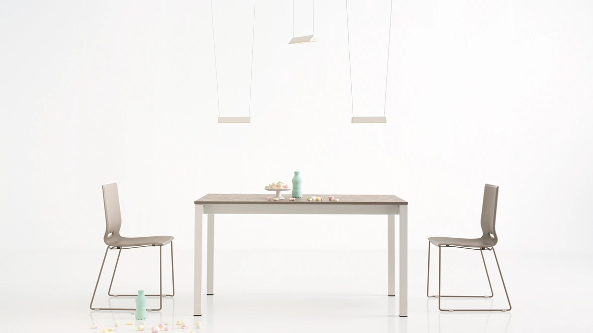 Tavolo allungabile Jolly in laminato e metallo di Pointhouse