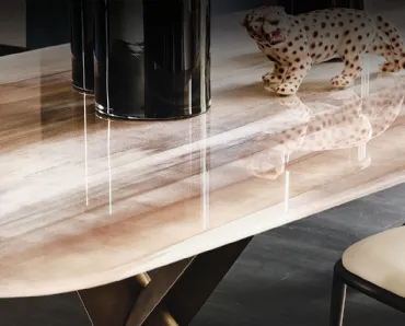 Tavolo con piano di vetro con stampa artistica Mad Max Crystalart di Cattelan Italia