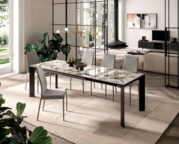 Tavolo rettangolare allungabile in ceramica con base in metallo Metrò di Ozzio