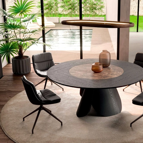 Tavolo rotondo allungabile in legno Veliero con vassoio girevole Lazy Susan in ceramica incassato nel piano di Ozzio