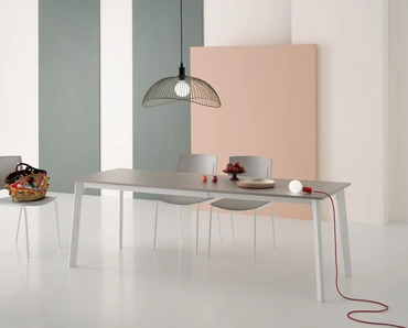 Tavolo allungabile Krono Piano Angoli 90 con top in laminato e base in metallo di Pointhouse