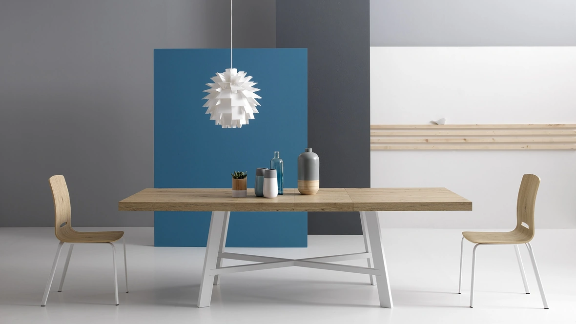 Tavolo Thor Allungabile con piano in laminato effetto legno di Pointhouse